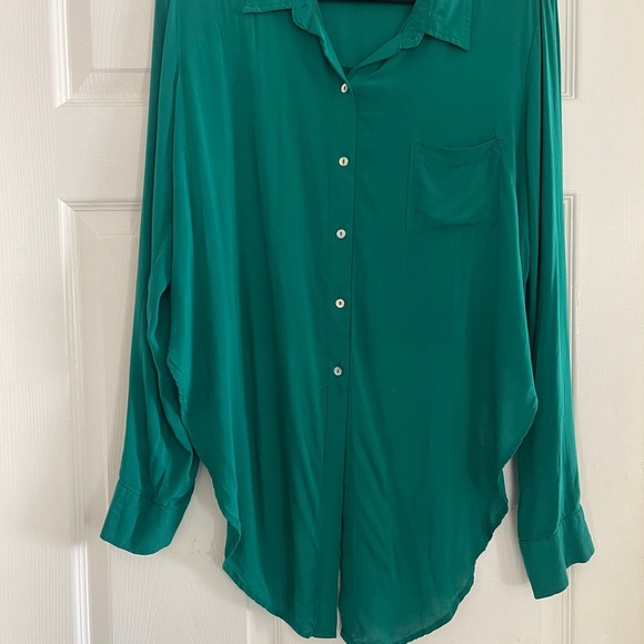 Emerald Green Women's Top - Picture 1 of 5